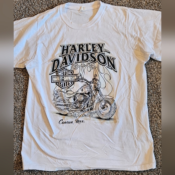 Harley-Davidson Other - Harley-Davidson Motorcycle Black And White Cancun Mexico TShirt